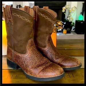 Ariat leather and suede sz 2 boots